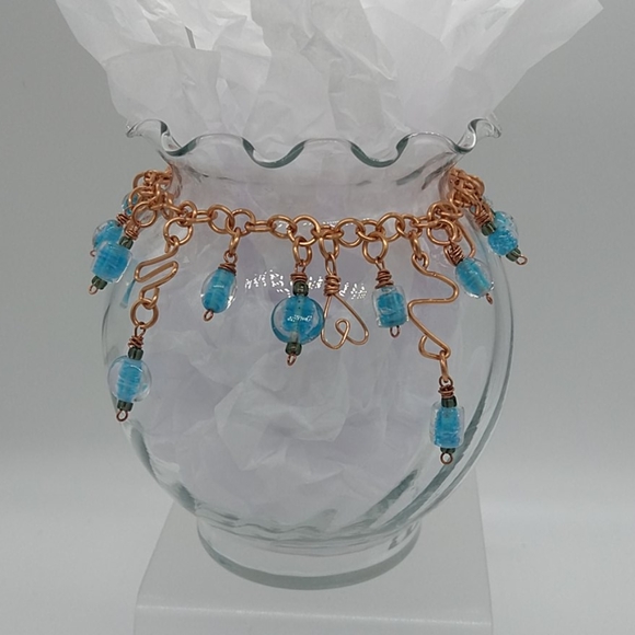(706-VASE)